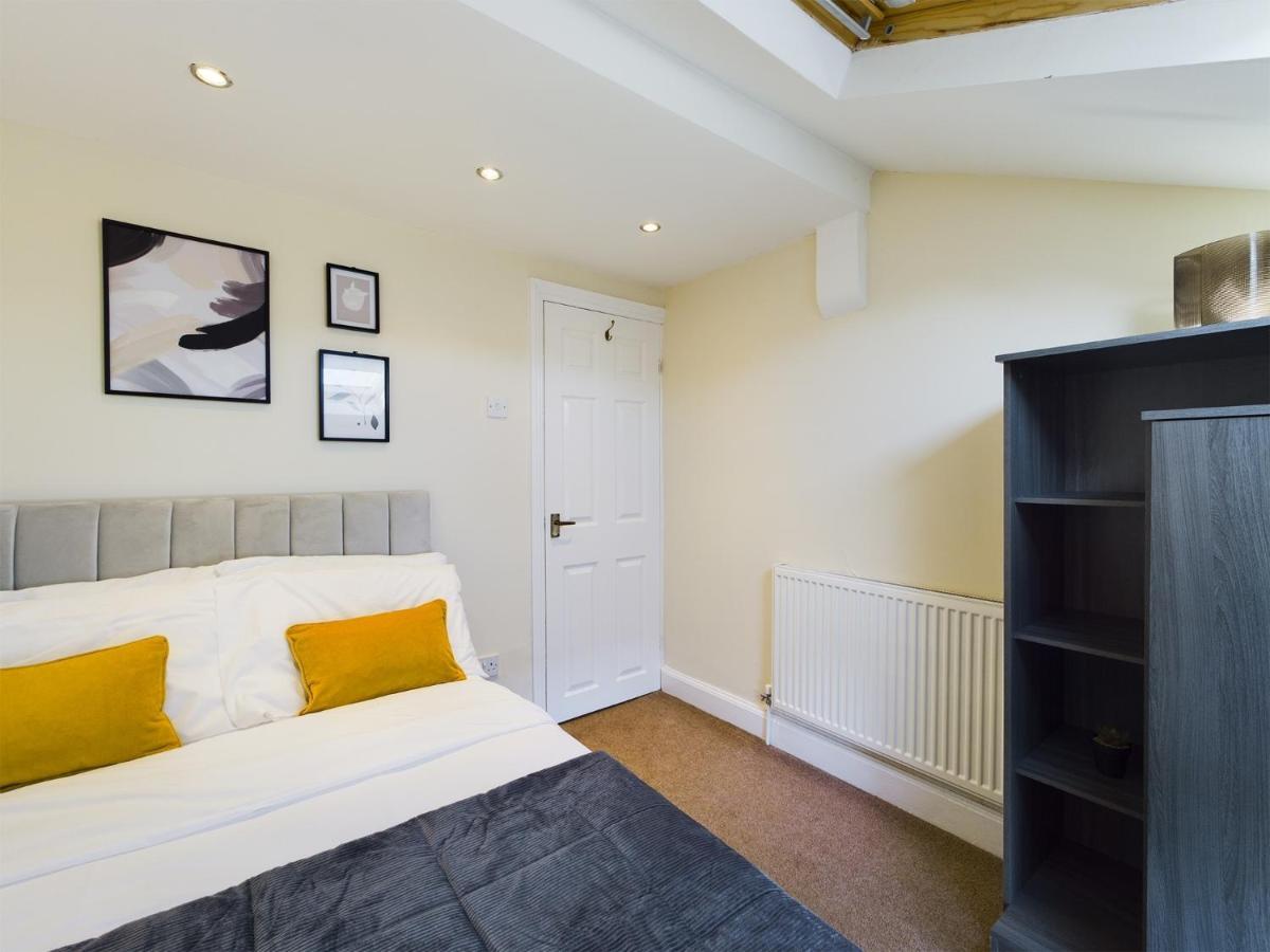 Modern 5 Bedroom House Near Lark Lane Liverpool Exterior photo