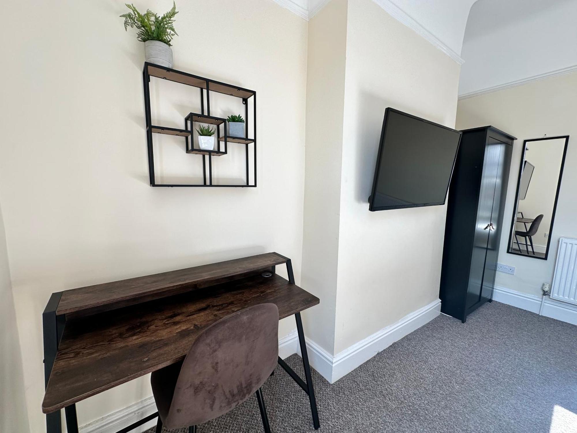 Modern 5 Bedroom House Near Lark Lane Liverpool Exterior photo